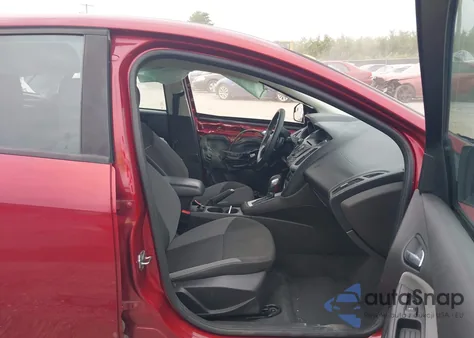 2013 Ford Focus Se z USA, uszkodzony, nr VIN 1FADP3K29DL199640